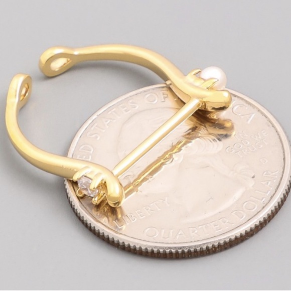 Rhinestone Stud Bar Ring - Picture 2 of 2